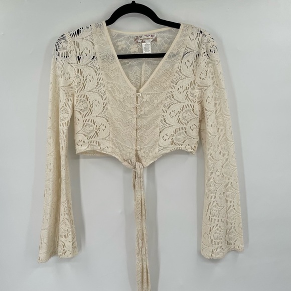 Band of Gypsies Tops - Adorable Cream Lace Boho Cropped Top